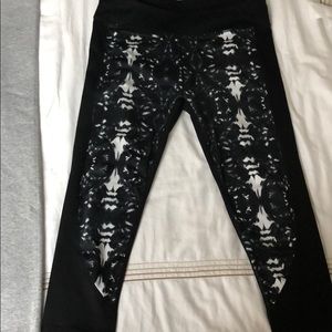 Fabletics crop athletic pants